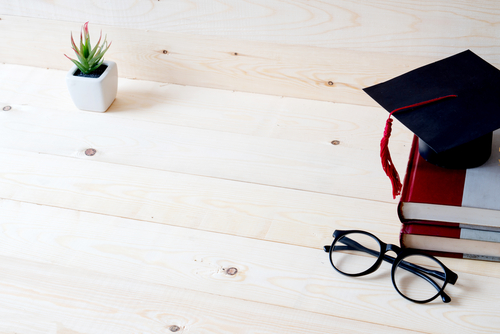 Post-graduate hat